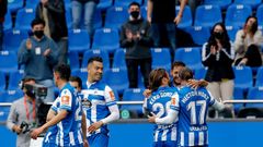 Un millar de aficionados accedieron al estadio para el D�por-Numancia
