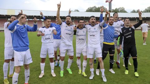 Jugadores del Boiro celebrando su acceso a la Copa del Rey