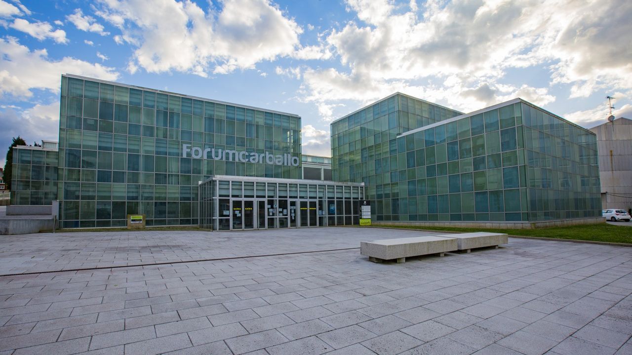 Una opositora a docente en el Fórum de Carballo impugna las bases de la convocatoria, que el Concello defiende