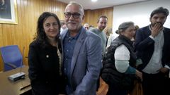 Mar�a Pan posa tras su investidura con el exalcalde Garc�a Pati�o. A la derecha, el portavoz del PSOE, Diego Alcantarilla