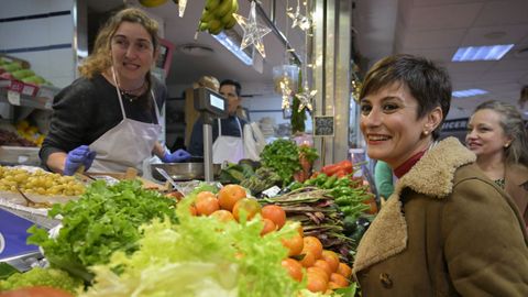 La ministra de Pol�tica Territorial y portavoz del Gobierno, Isabel Rodr�guez, visit� el mercado de abastos de Ciudad Real.