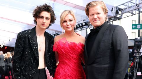 Timoth�e Chalamet, Kirsten Dunst y Jesse Plemons 
