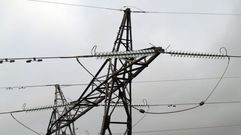 Torretas eléctricas en la provincia de Lugo, en foto de archivo