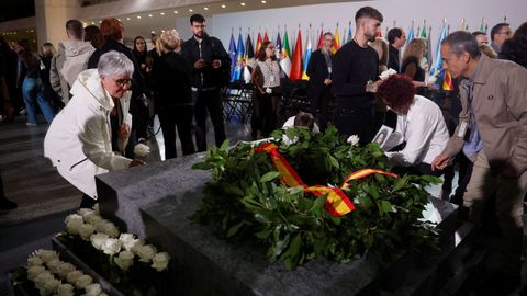 Familiares de las víctimas en Valencia durante el homenaje