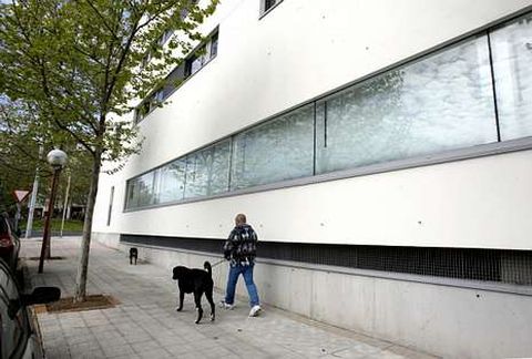 El bajo donde se alojar� el centro de d�a se encuentra en el edificio intergeneracional.
