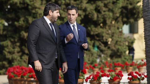 El lehendakari Imanol Pradales con el presidente de Murcia, Fernando López Miras