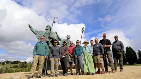 El grupo de marines estadounidenses, ayer en el Monte do Gozo de Santiago