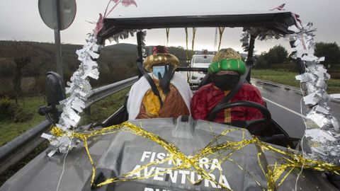 Reyes Magos por Vimianzo, en curiosos vehiculos