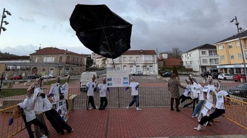 En la plaza del Concello de Sober, las comadres abordaron con humor la meteorolog�a adversa de las �ltimas semanas