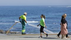 El nuevo contrato prev� reforzar la limpieza en playas y m�s baldeos mec�nicos en verano