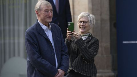 El novelista ingl�s Julian Barnes (d) llega a Oviedo este lunes para recibir el Premio Princesa de Asturias 2026 de las Letras