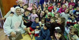 Uno de los cuentacuentos celebrados en la biblioteca de la Casa dos Fraga. 