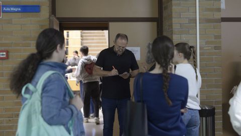 Primer día de selectividad en la Facultade de Administración y Dirección de Empresas de la USC en Lugo