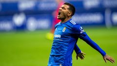 Nahuel, durante un encuentro con el Real Oviedo