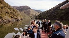 Uno de los barcos tur�sticos de la Diputaci�n de Lugo, este jueves en el ca��n del Sil