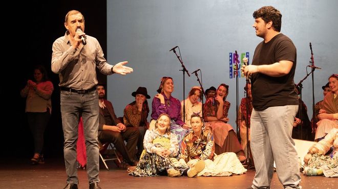 Interxeracionalidade. Nos Premios do s�bado convivir�n a veteran�a de regueifeiros como Suso de Xornes (1957) coa mocidade doutros como Cristian G�mez (22 anos)