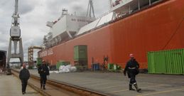 El nav�o lleg� al astillero ferrolano el d�a 1 y se marchar� el 17. 