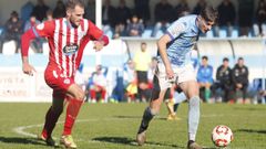 El viveirista Francisco Rolle, con el balón, es uno de los jugares convocados por Pablo Rodríguez y Dani Moirón.