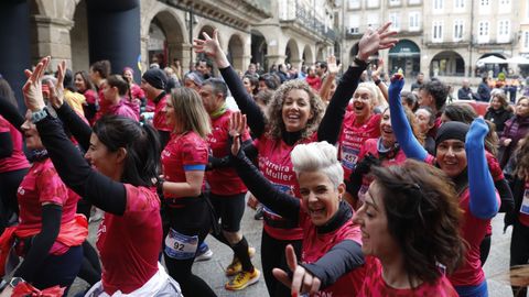 As participantes levaban camisetas vermellas