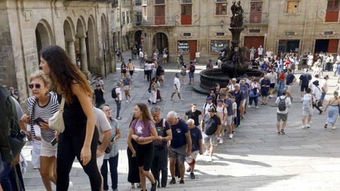 Largas colas para acceder a la Catedral