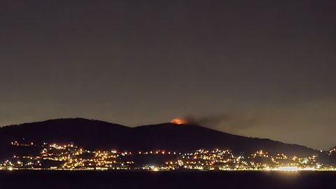 Fotografía del incendio en Bueu esta pasada madrugada