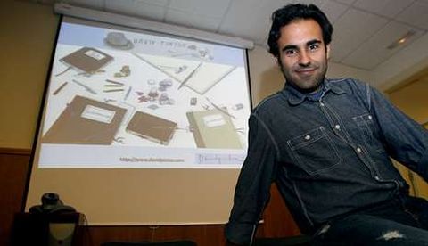 David Pintor recomienda disfrutar �Compostela� en la cafeter�a preferida de cada uno.