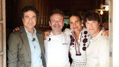 Los presentadores deMasterchef junto al cocinero Nacho Manzano