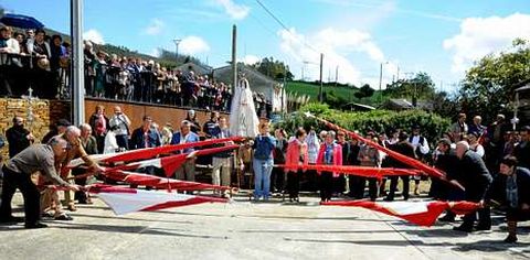 La tradicional ceremonia del bandeo de pendones de siete ncleos de Ribadeo y Trabada.