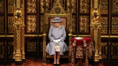 Isabel II, el a�o pasado, durante su tradicional discurso ante la C�mara