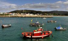 La falta de calado dificulta el fondeo de embarcaciones en el muelle de Espasante.