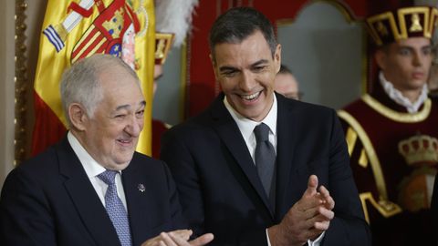 El presidente del Gobierno, Pedro Snchez, junto al presidente del Tribunal Constitucional, Cndido Conde-Pumpido.