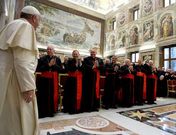 El papa fue aplaudido ayer en el plenario de la Congregaci�n para la Doctrina de la Fe.