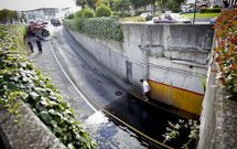 El apag�n del domingo provoc� que las bombas de achique se parasen y el t�nel se inund�.