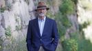 El escritor y acadmico Arturo Prez-Reverte, este martes en A Corua, donde firm unos 200 ejemplares de su novela-enigma El problema final.