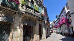 Flores en los balcones del casco viejo