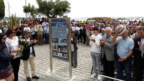 ACTO DEL HOMENAJE A PLACIDO BETANZOS EN EL QUE BAUTIZOCON SU NOMBRE EL PASEO MARITIMO DE PALMEIRA