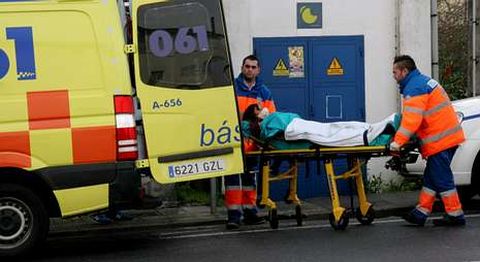 La joven fue evacuada al Hospital A Coru�a con pron�stico reservado.