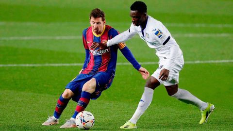 Sabit Abdulai (derecha), durante un partido en su periplo en el Getafe.