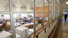 Oficina en la planta baja del Ayuntamiento de Ferrol, en foto de archivo.