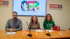 El secretario general de CCOO de Asturias, Jos� Manuel Zapico, con las representantes de educadoras de 0 a 3, Tania Alonso y Carmen Riesgo.