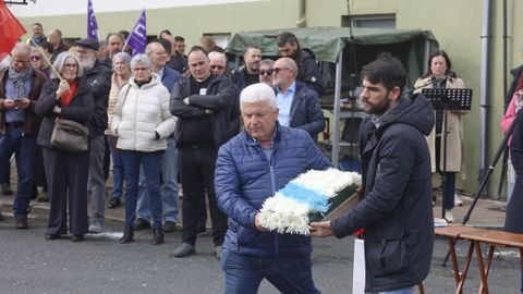 Un representante del sindicato MAS con el concejal socialista Julin Reina