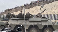Militares del Ej�rcito espa�ol desplegados en la frontera de El tarajal, en Ceuta.