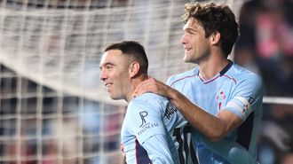 Iago Aspas, celebrando con Marcos Alonso uno de sus goles ante el Mallorca.