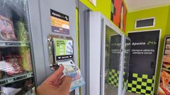 M&aacute;quina de vending 24 horas. 