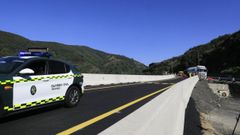 Imagen del nuevo desv�o abierto este mi�rcoles, que permite reducir los tiempos de paso por la A-6 en Pedrafita.