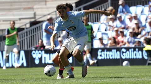 El canterano del Celta Hugo Burcio, durante el partido frente al M�laga.