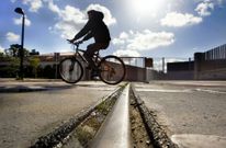 Fajardo denunci� en el Parlamento de Galicia la peligrosidad que supone el ramal portuario. 