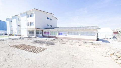 Obras en el CEIP O Areal de Camari�as