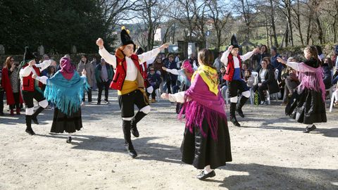 Celebracin de San Mauro con misa y procesin, y despus degustacin de callos y empanada