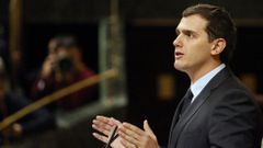 Rivera acusa a Iglesias de ser �pol�tica vieja con aires nuevos�